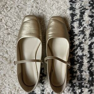 Elegant Gold Women's Mary Jane Shoes